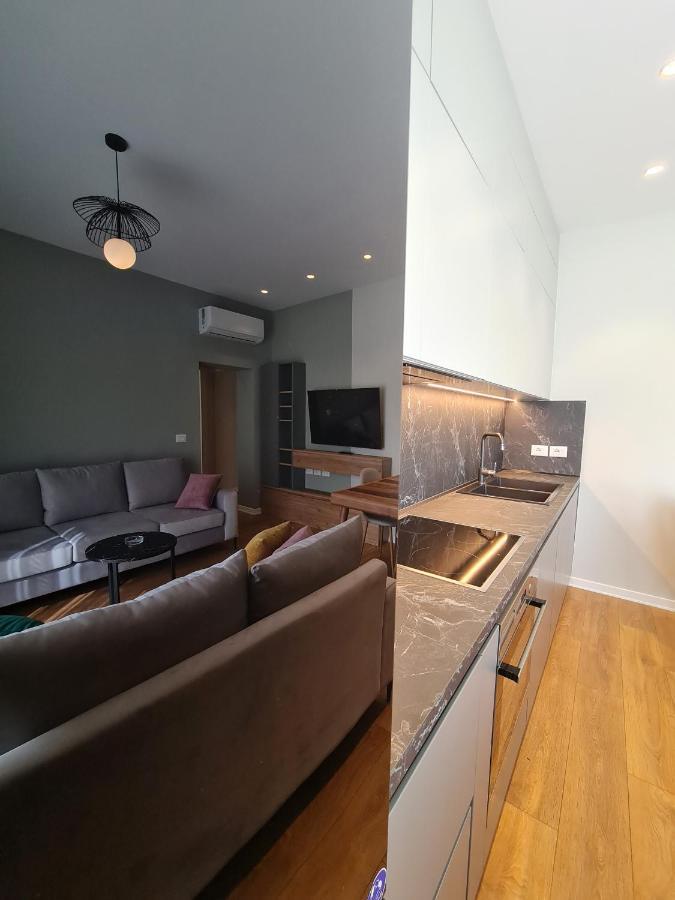 Adore - Modern Apartment 티라나 외부 사진